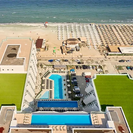 Lotti In Infinity Pool & Apartamento