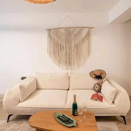 アパート Lotti In Infinity Pool&spa ママイア